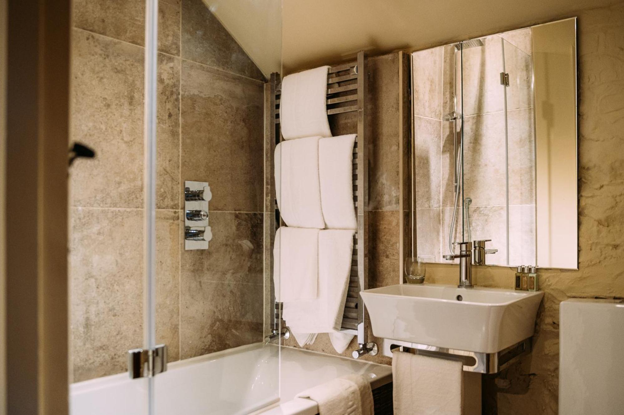 The Assheton Arms Hotell Clitheroe Exteriör bild